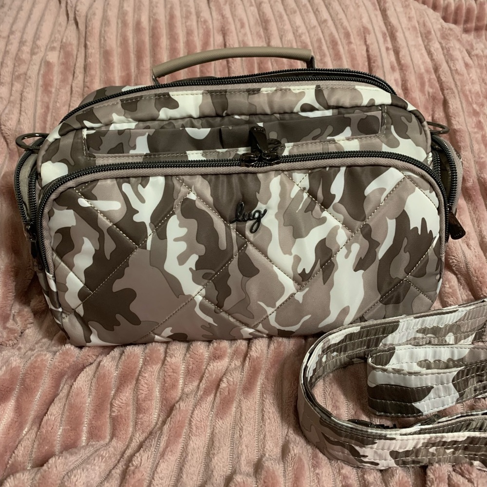 Lug Trolley crossbody camo taupe